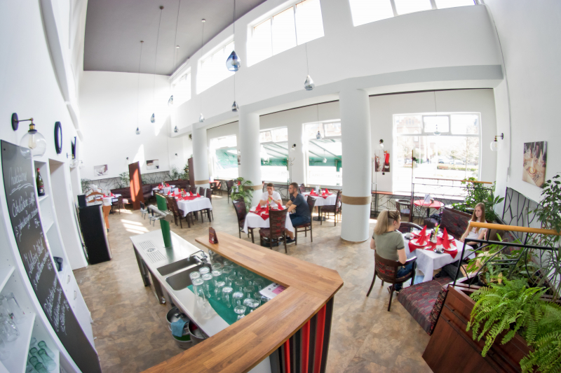 Kavárna a restaurace na náměstí T. G. M. v Bohumíně