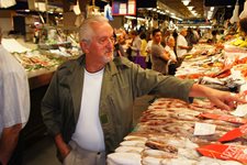PP-Mallorca-Pavel-Pospisil-na-nakupech-ve-slavne-mallorske-trznici-Mercat-L-Olivar-1-1.JPG