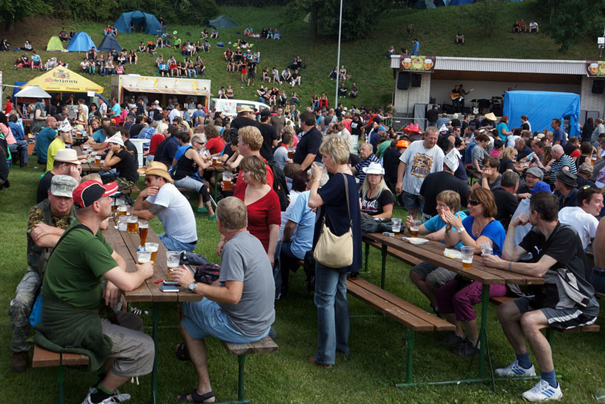 Slavnosti piva – pohled za oponu