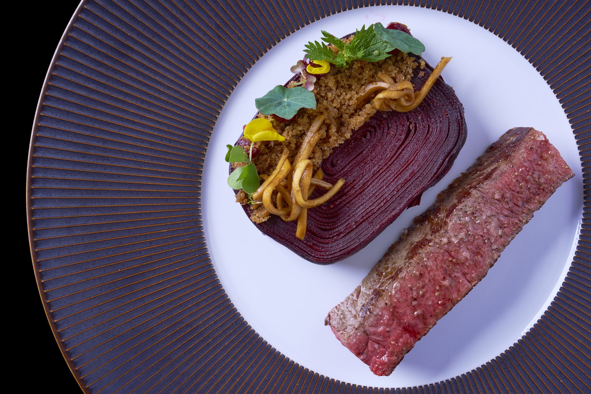 Titanic Gourmet Menu a steak z AI v TRITON Restaurantu